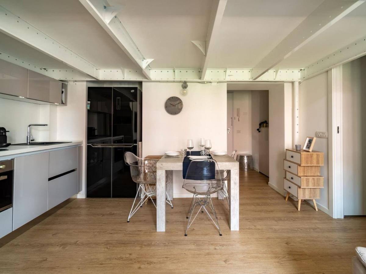 The Best Rent - Lovely Loft With Balcony Near Piazza Vetra Milão Exterior foto